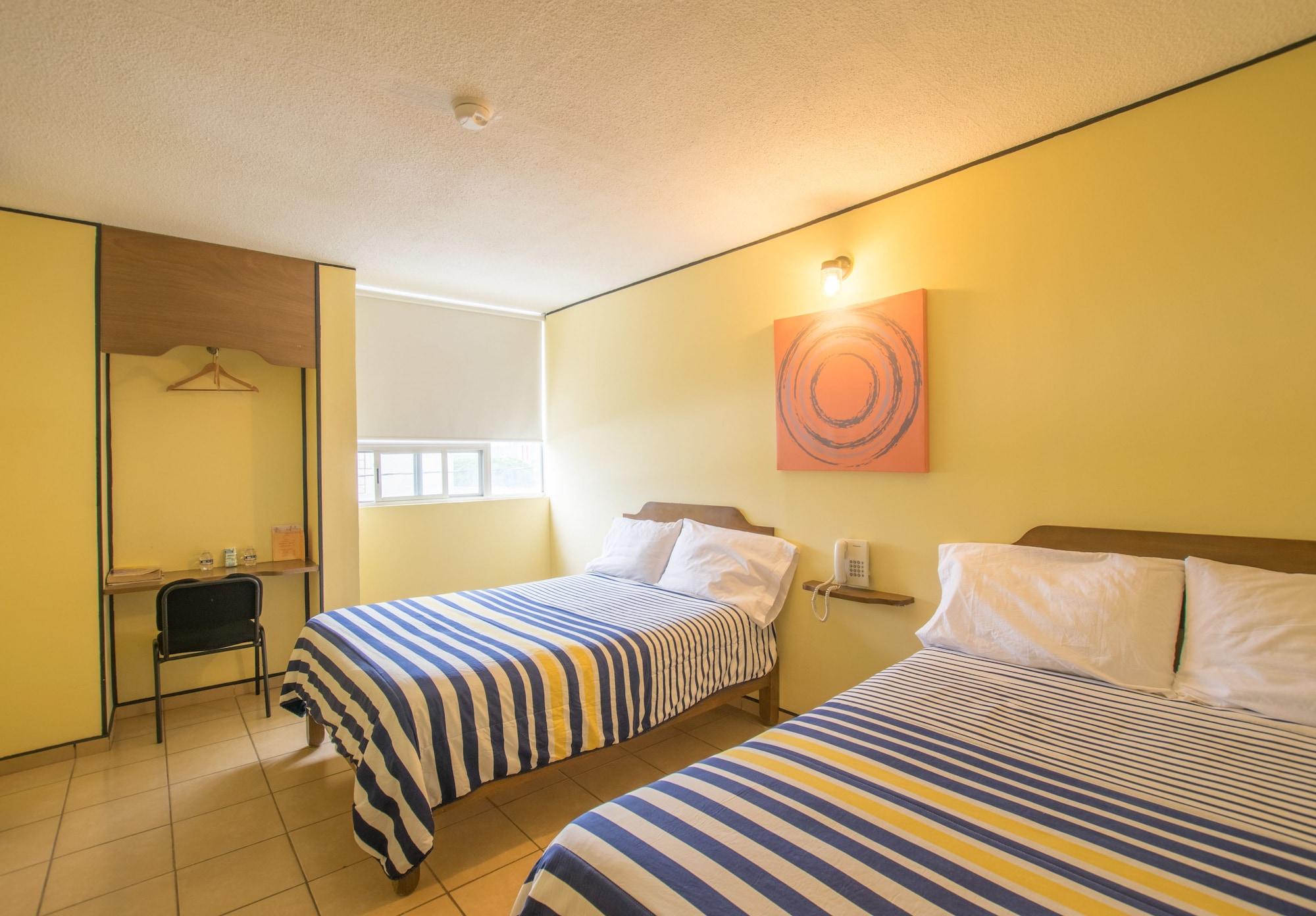 Hotel Mateos 1215 レオン エクステリア 写真